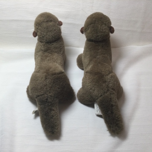 Collectible Plush Otters Pair K & M International 1997 Soft, Cute Vintage - Picture 7 of 11